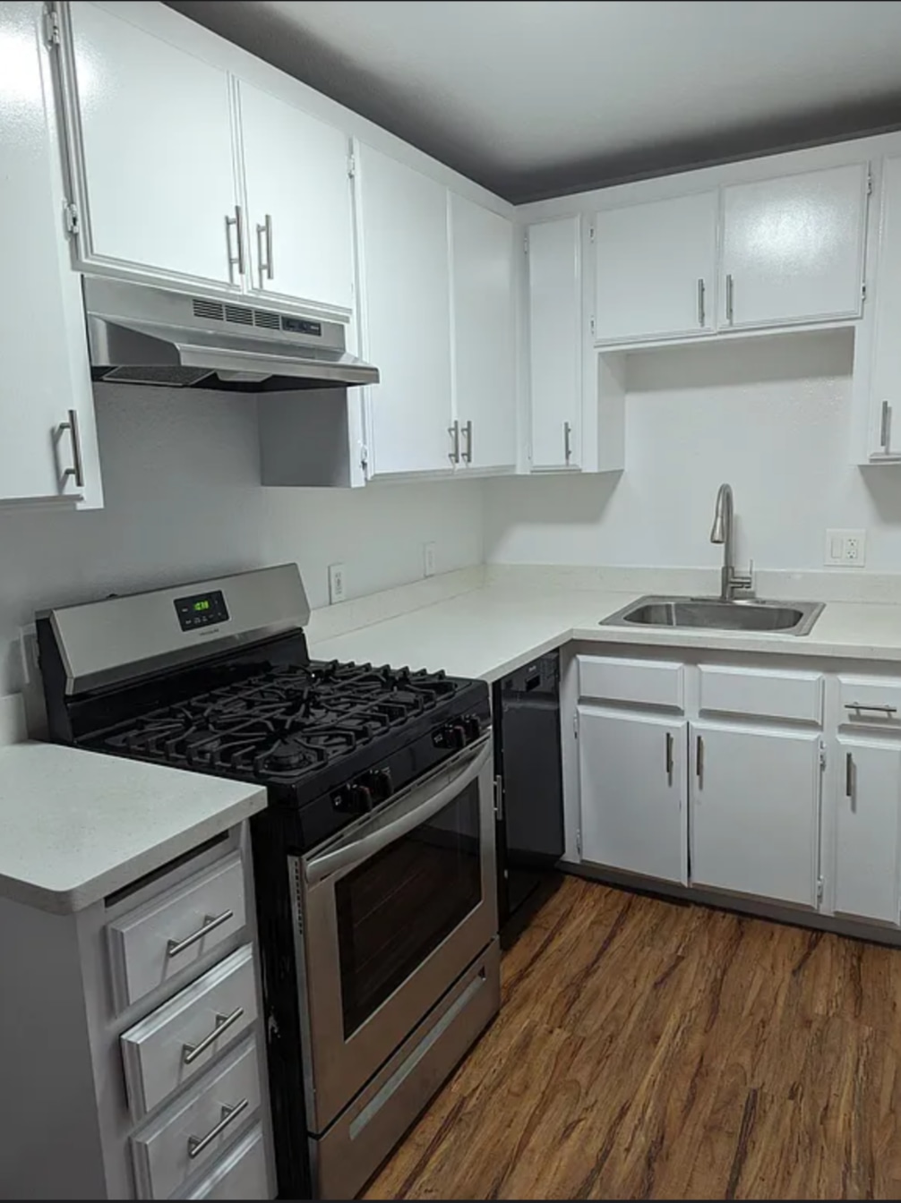 $1,595/mo — 1 bd, 1 ba House at 7014 Lanewood Avenue #5, Los Angeles